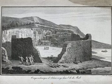 YW025214V_Island-of-Mull-Scotland-a-volcanic-cirque